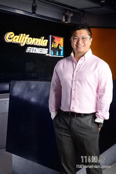 ���ݽ���Rocky CHOW�����ݻ�����߶�